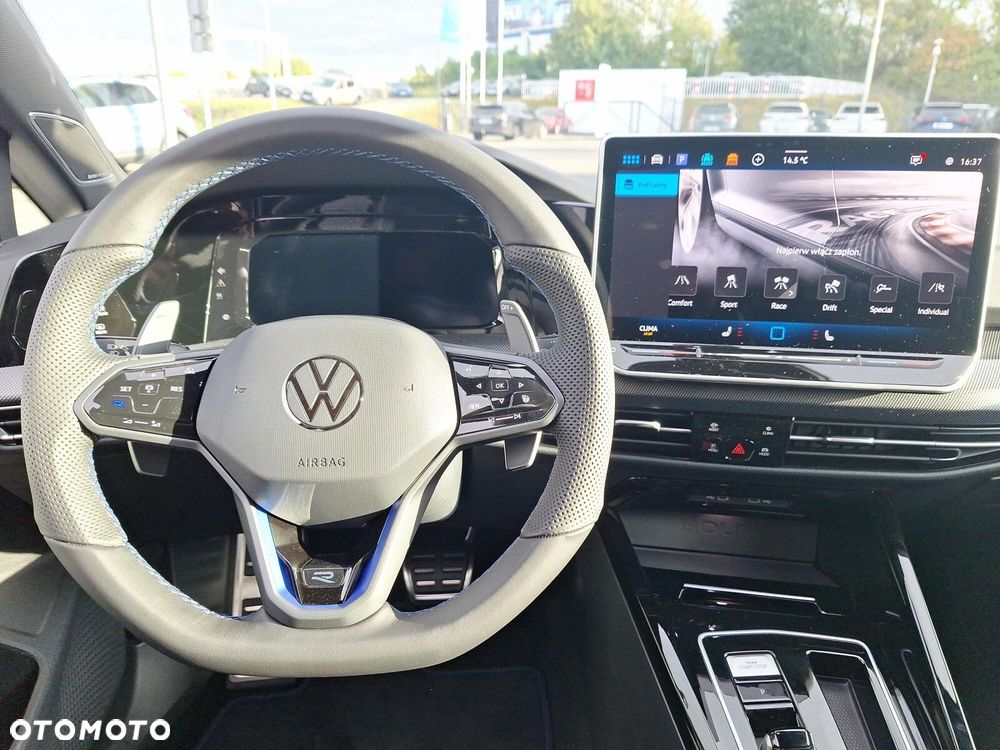 Volkswagen Golf - 18