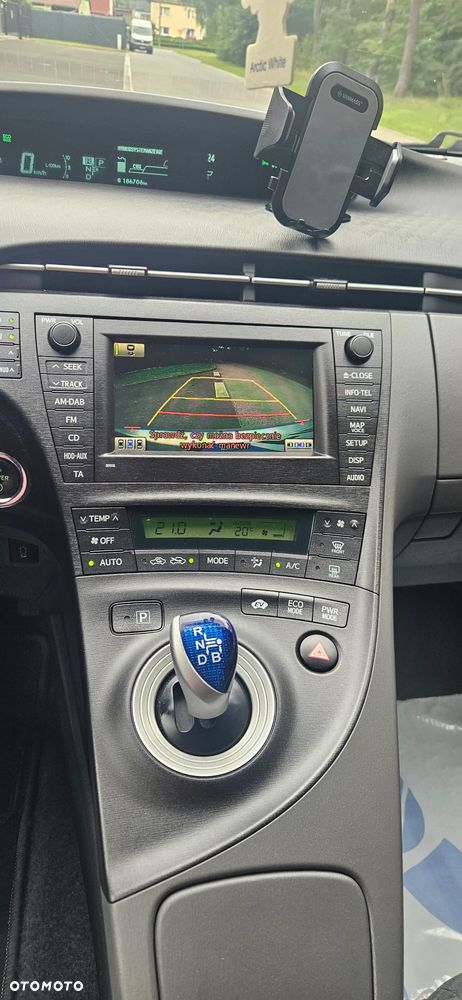 Toyota Prius (Hybrid) Executive - 34