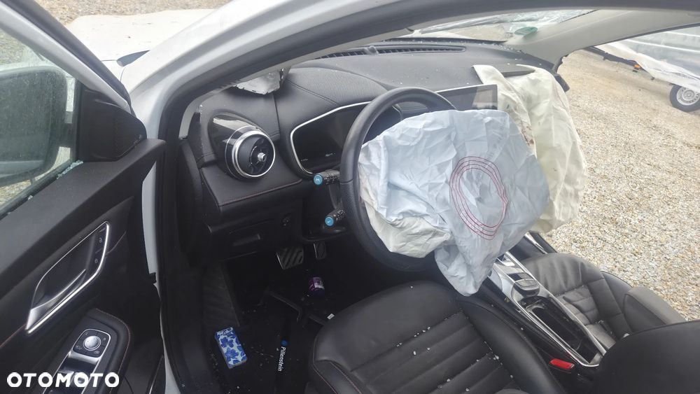 MG HS PHEV 1.5T-GDI Luxury - 9
