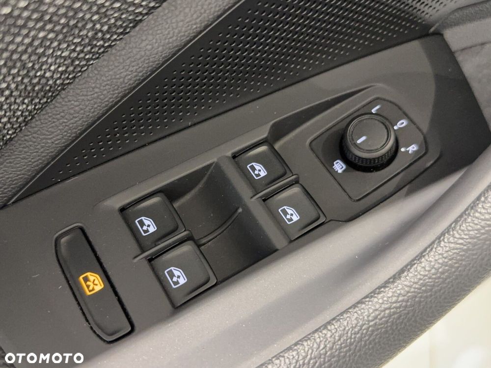 Skoda Superb 2.0 TDI SCR Essence DSG - 13