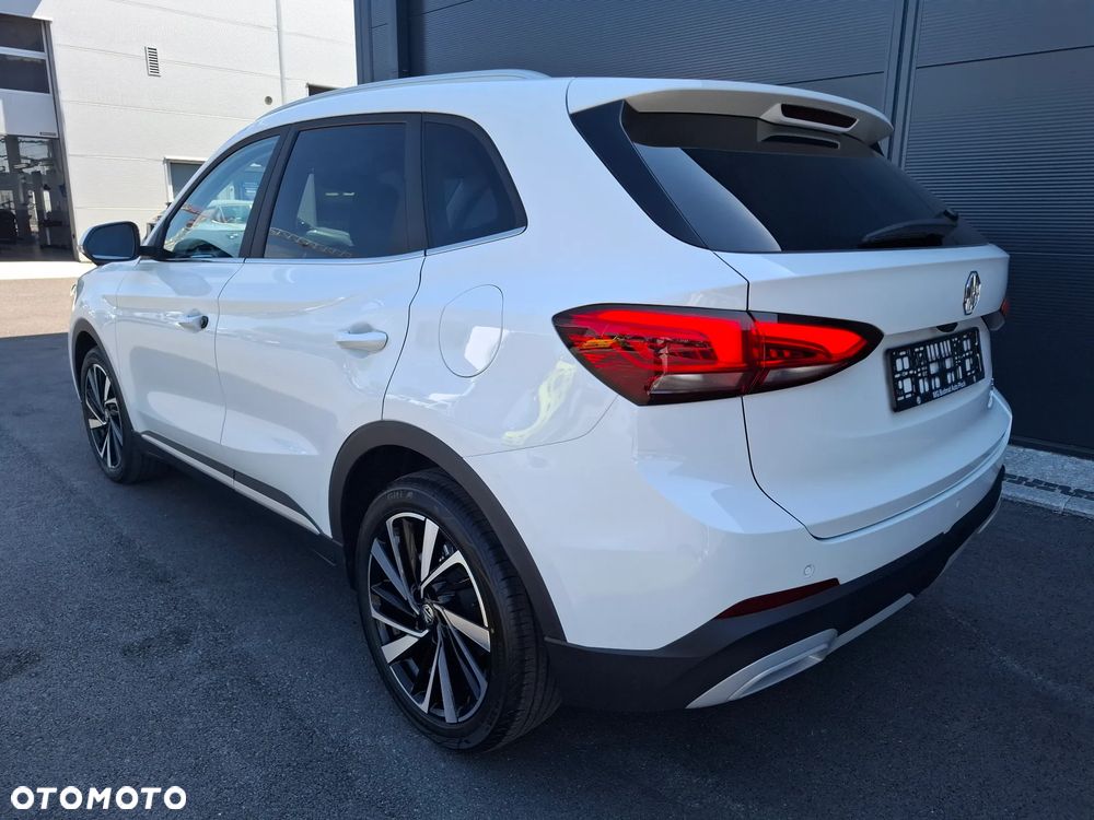 MG ZS Hybrid+ - 9