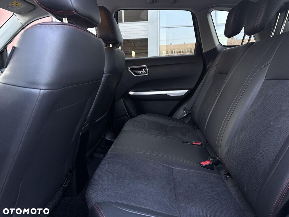 Suzuki Vitara 1.4 Boosterjet Premium 2WD - 33