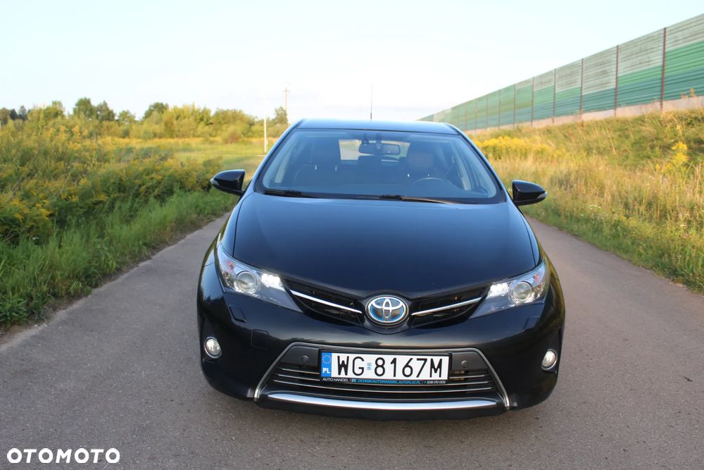 Toyota Auris 1.8 HSD Luna - 2