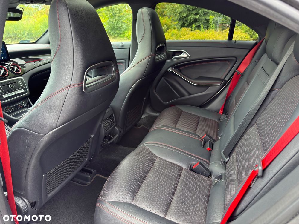 Mercedes-Benz CLA - 16