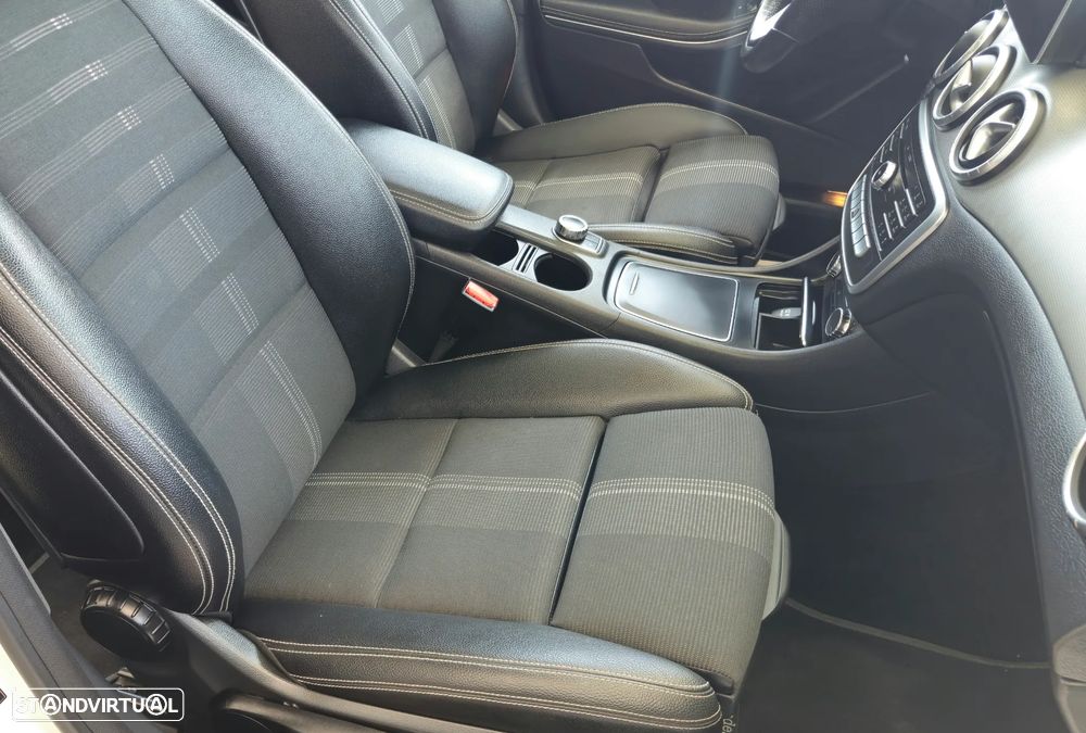 Mercedes-Benz CLA 180 d Urban Aut. - 18