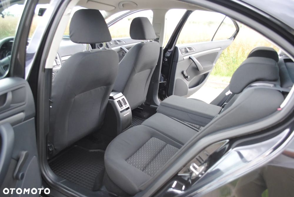 Skoda Octavia 1.6 Elegance - 8