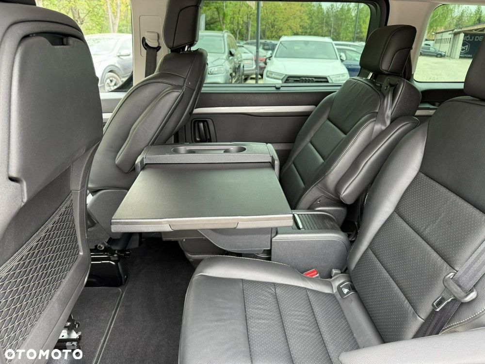 Peugeot Traveller - 23