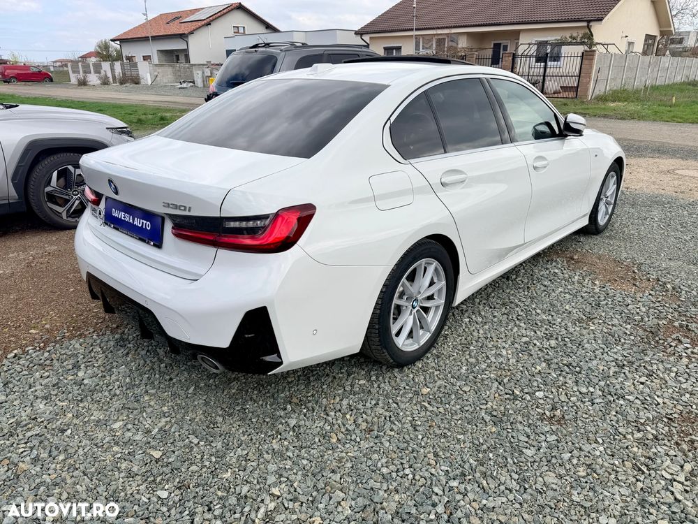 BMW Seria 3 330i xDrive Aut. - 4