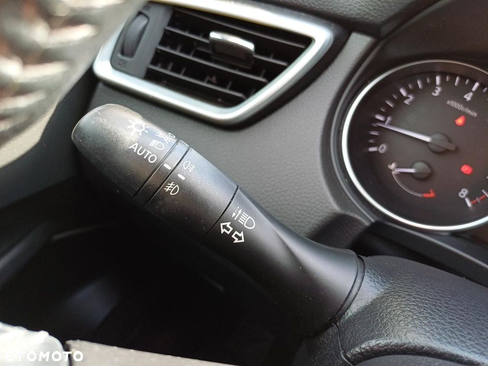 Nissan Qashqai 1.2 DIG-T N-Connecta - 19