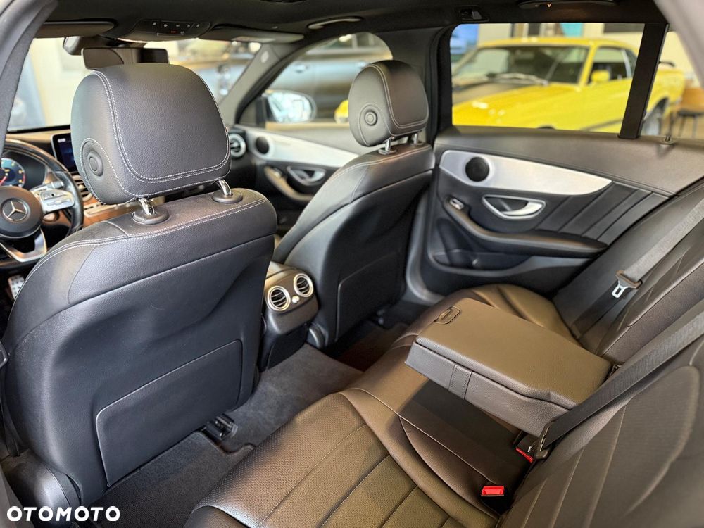Mercedes-Benz Klasa C 200 d 9G-TRONIC AMG Line - 10