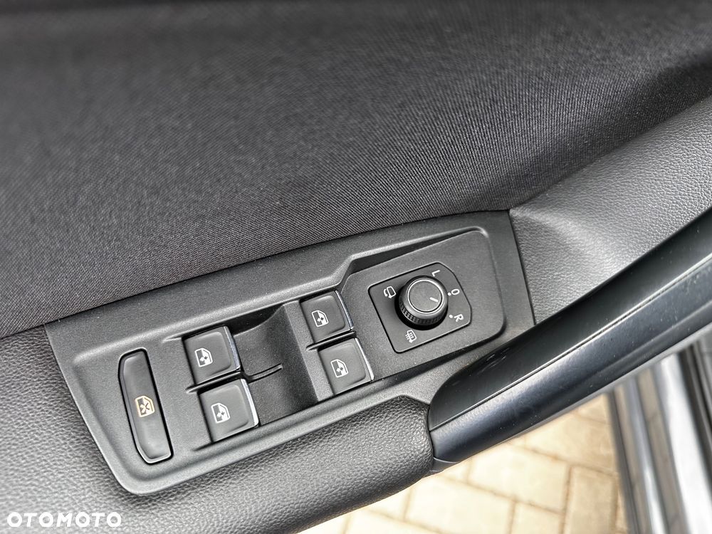 Volkswagen Tiguan 2.0 TDI SCR 4MotION DSG Elegance - 40