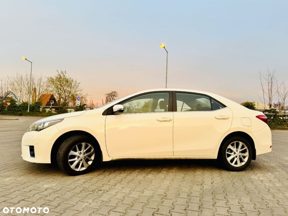 Toyota Corolla 1.6 Premium - 3