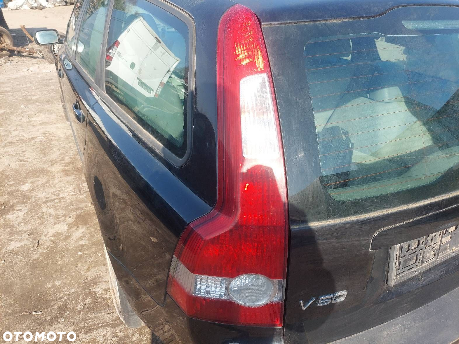 KOMPLETNY TYŁ VOLVO V50 I - 15