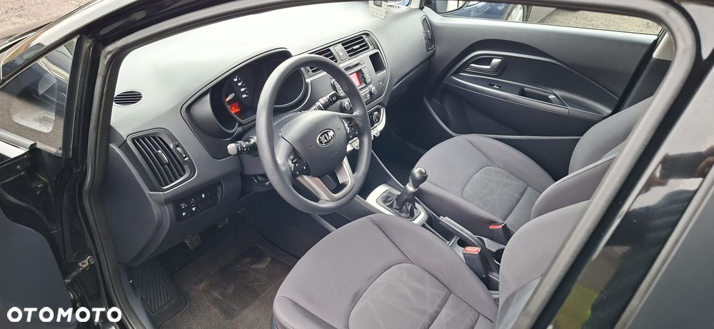 Kia Rio - 6