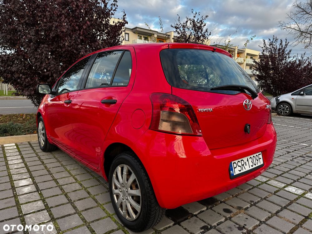 Toyota Yaris 1.3 Luna - 7
