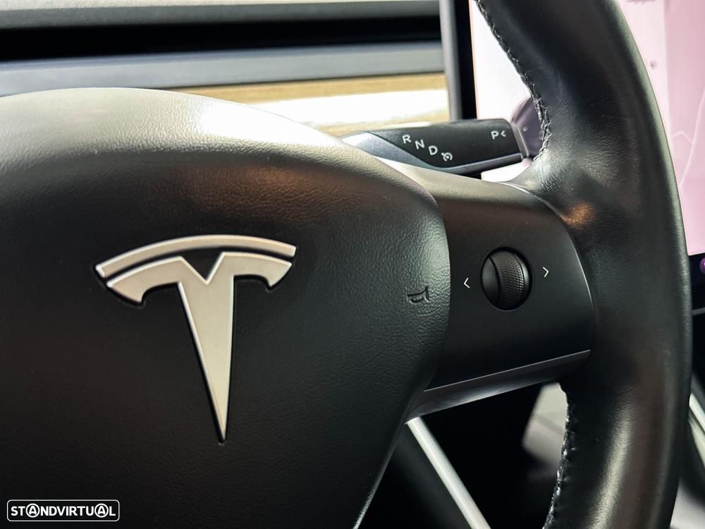 Tesla Model 3 Long-Range Dual Motor AWD - 38