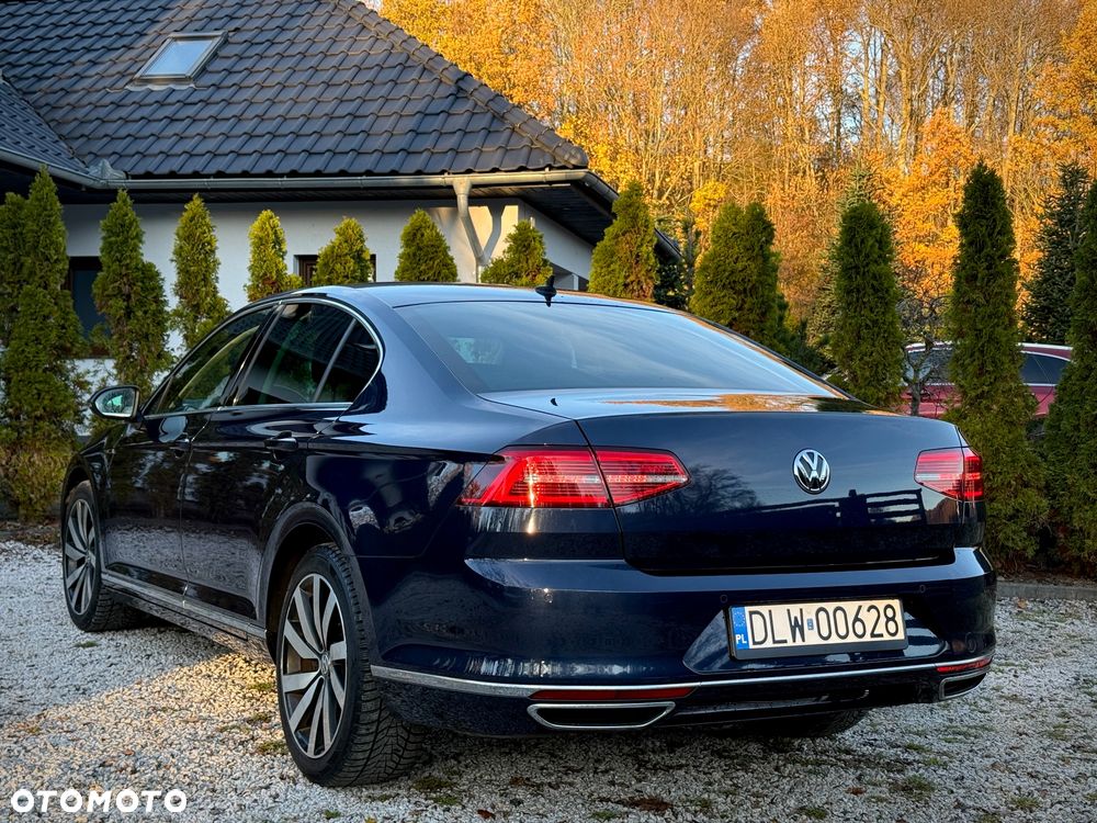 Volkswagen Passat 2.0 TDI 4Mot Elegance DSG - 35