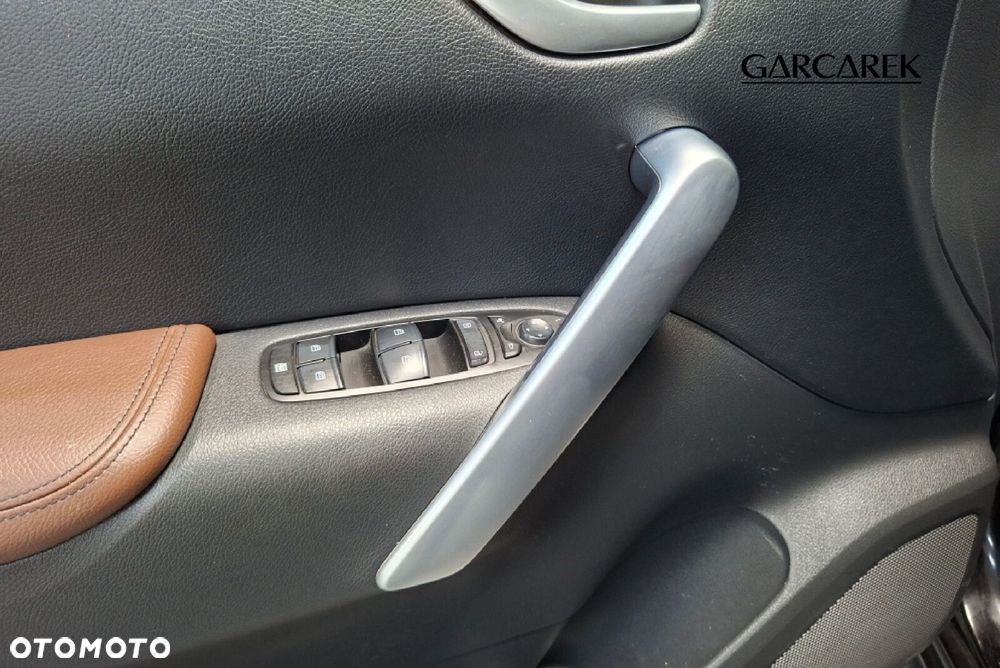 Mercedes-Benz Klasa X - 18