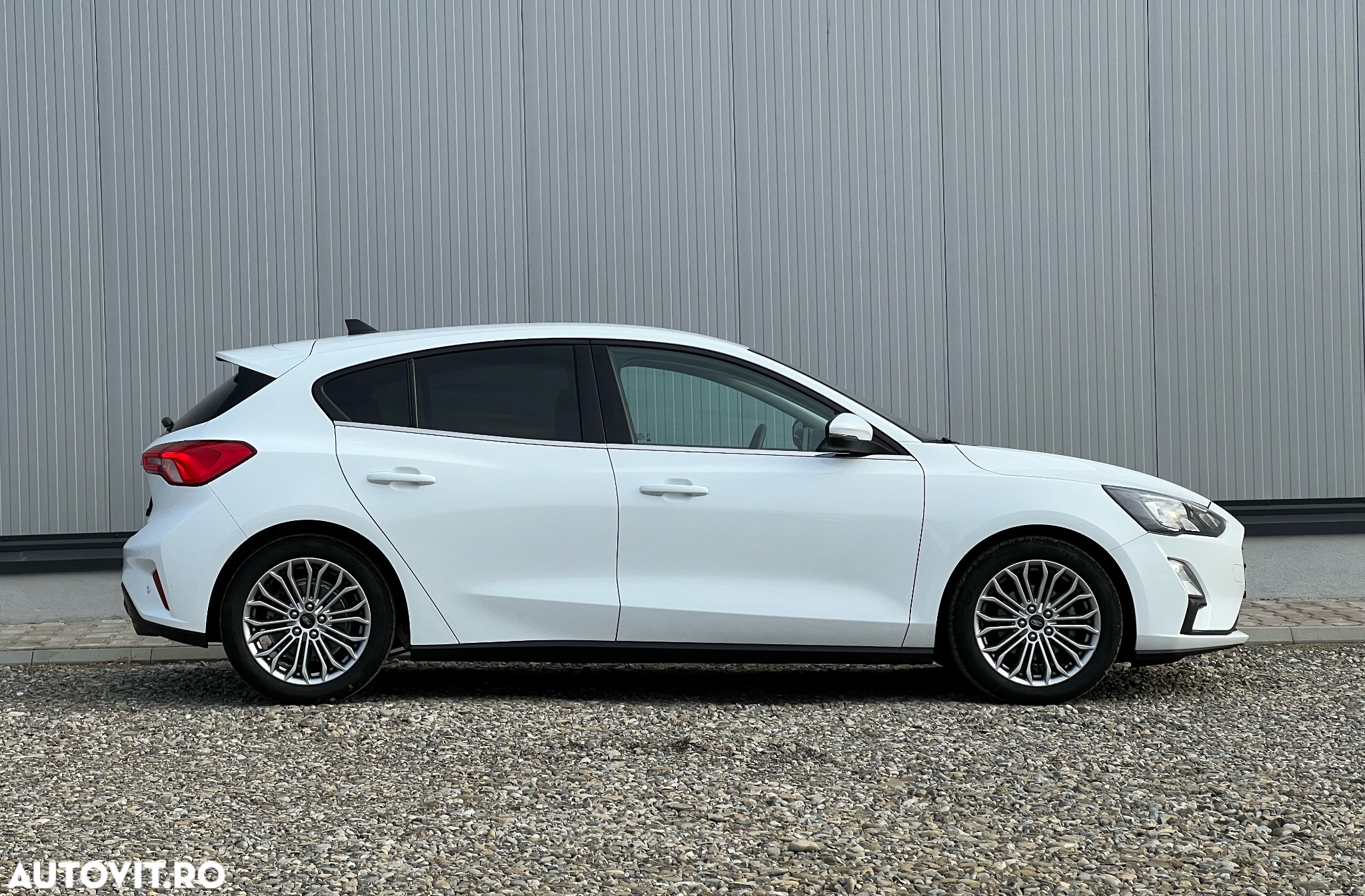 Ford Focus 1.5 EcoBlue Start-Stopp-System TITANIUM X - 9