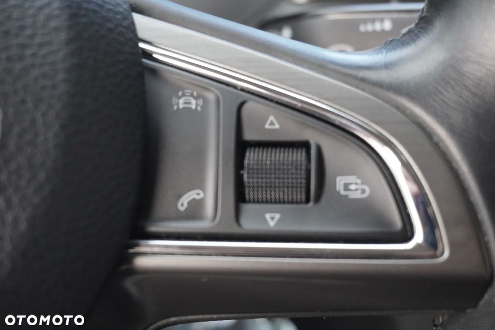 Skoda RAPID 1.2 TSI Green tec Edition - 28
