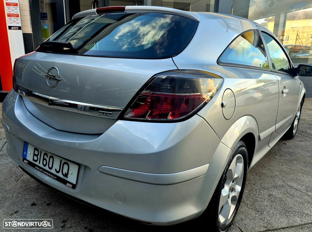 Opel Astra GTC 1.9 CDTI DPF Sport - 21