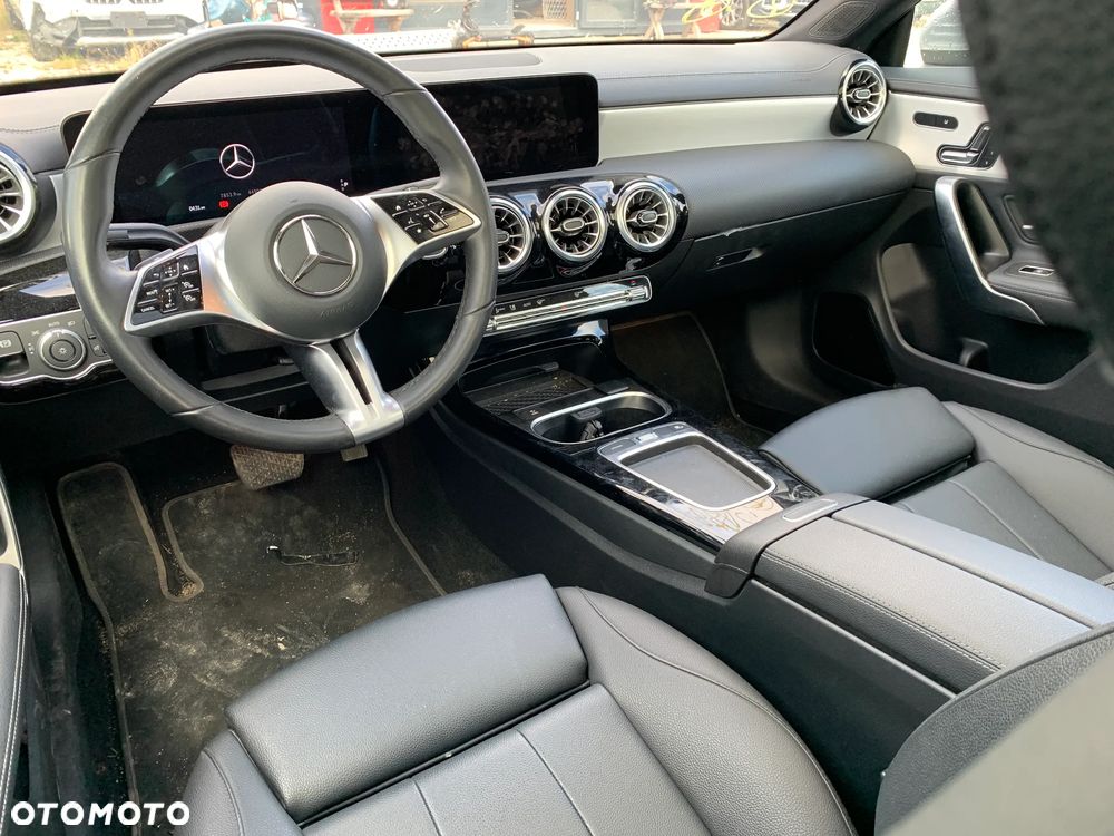 Mercedes-Benz CLA 250 4Matic 8G-DCT Edition Progressive Line - 17