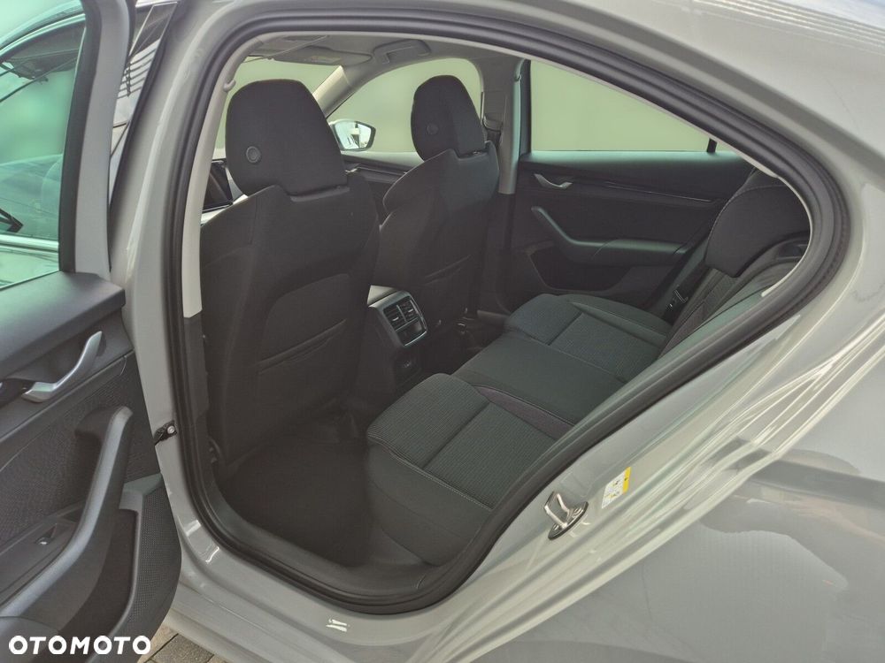 Skoda Octavia 1.5 TSI mHEV Drive Selection DSG - 15