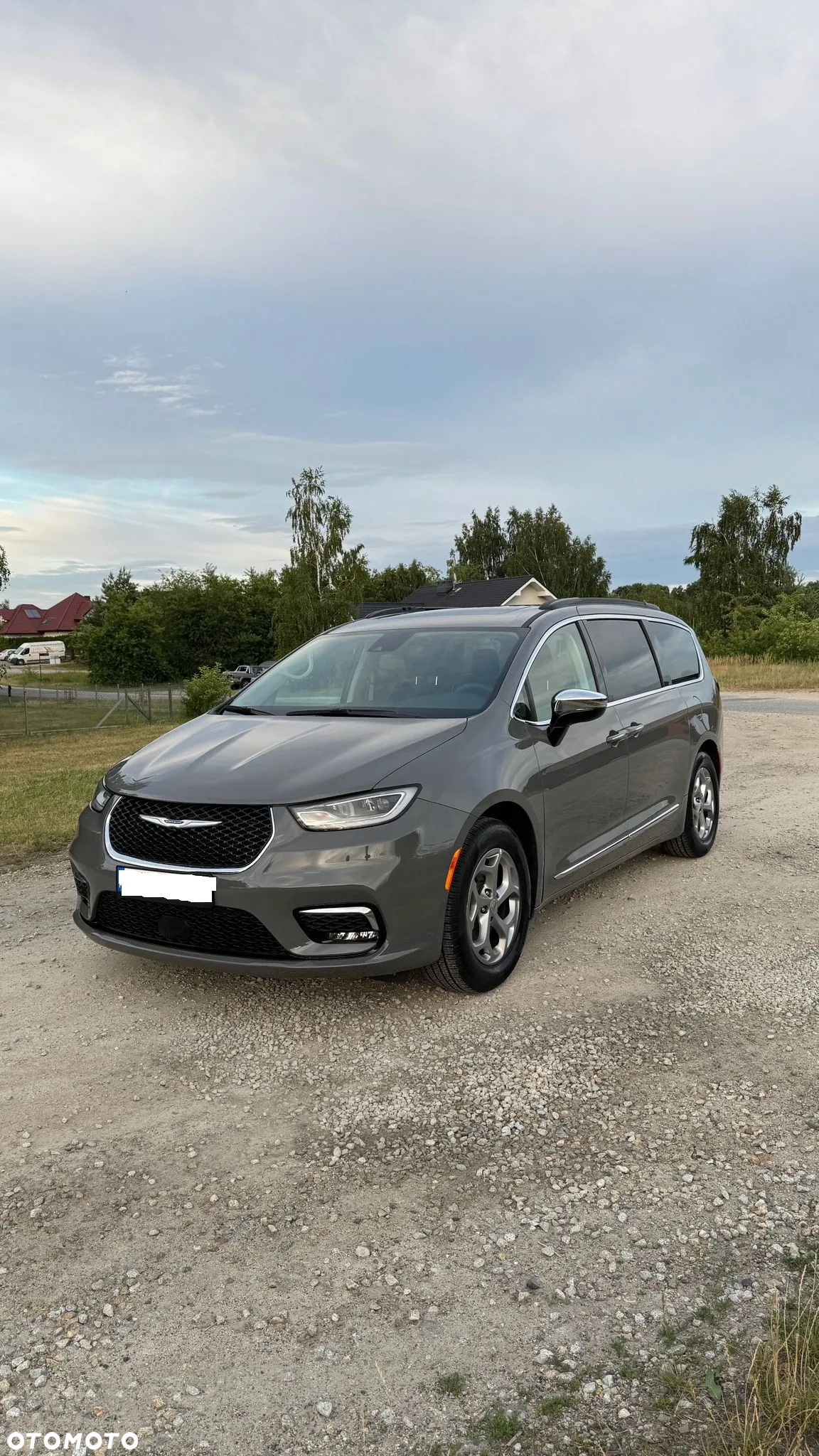 Chrysler Pacifica - 21