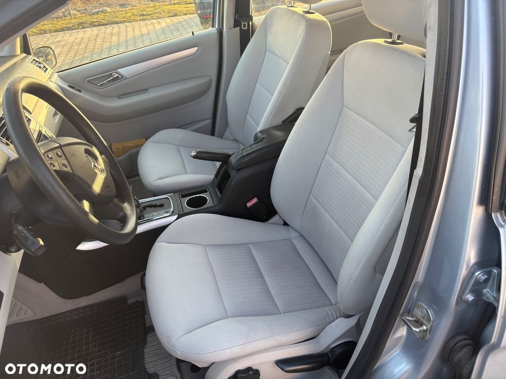 Mercedes-Benz Klasa B 180 CDI Autotronic - 11