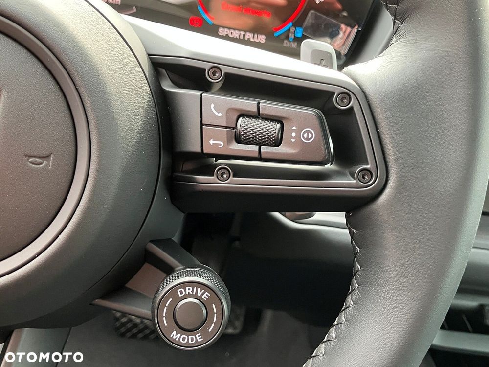 Porsche Cayenne - 25