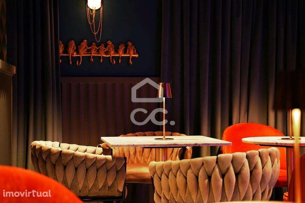 Espaço Comercial de Luxo e Negócio "Chave na Mão" – Baixa de Setúbal - Grande imagem: 2/14
