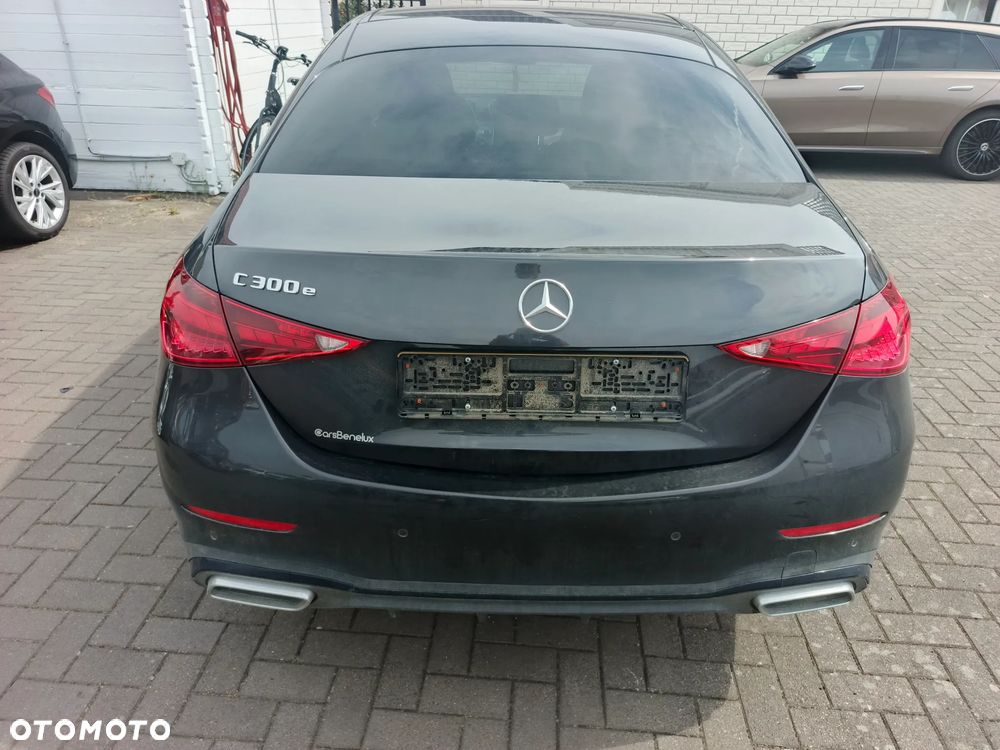 Mercedes-Benz Klasa C 300 de PHEV 4-Matic AMG - 6