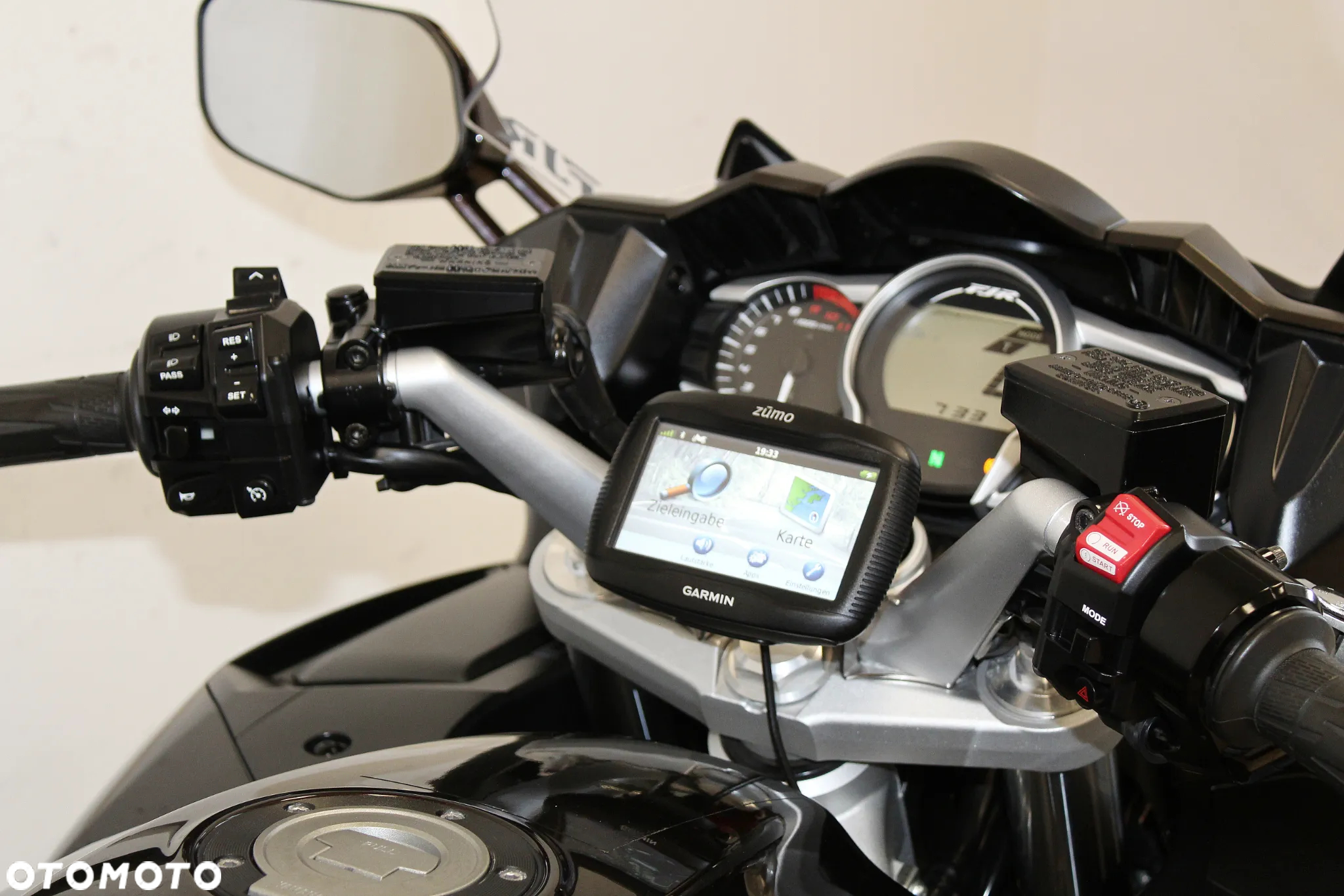Yamaha FJR - 10