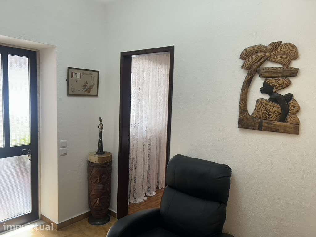 Moradia com 3 quartos - Grande imagem: 2/23