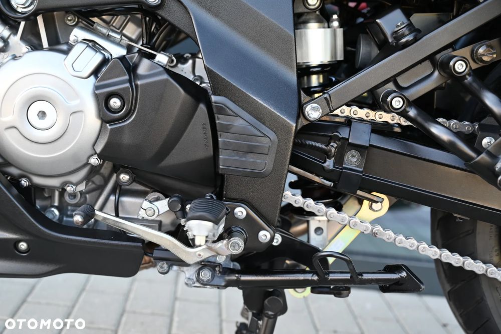 Suzuki DL - 16