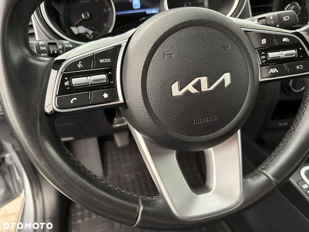 Kia Ceed - 27