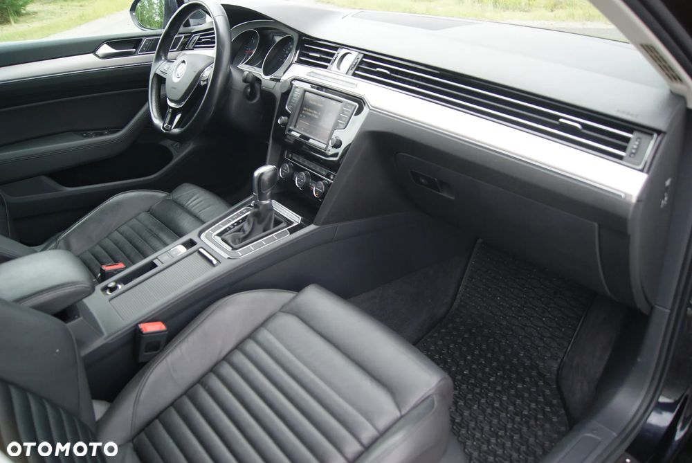 Volkswagen Passat 2.0 TDI (BlueMotion Technology) DSG Highline - 19
