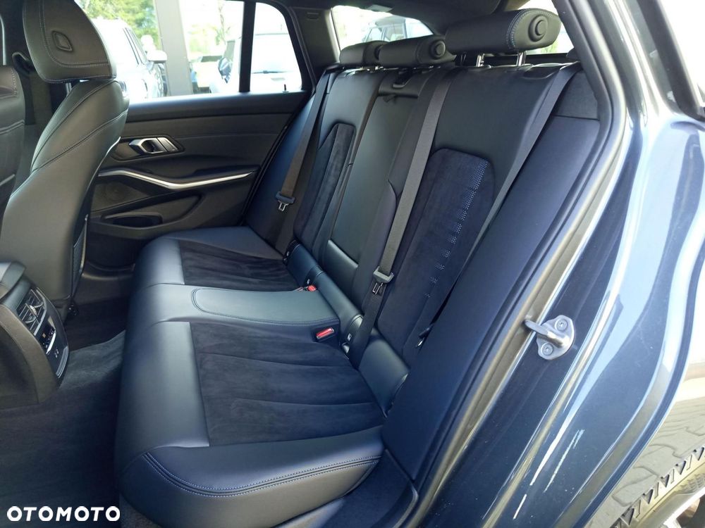 BMW Seria 3 - 21