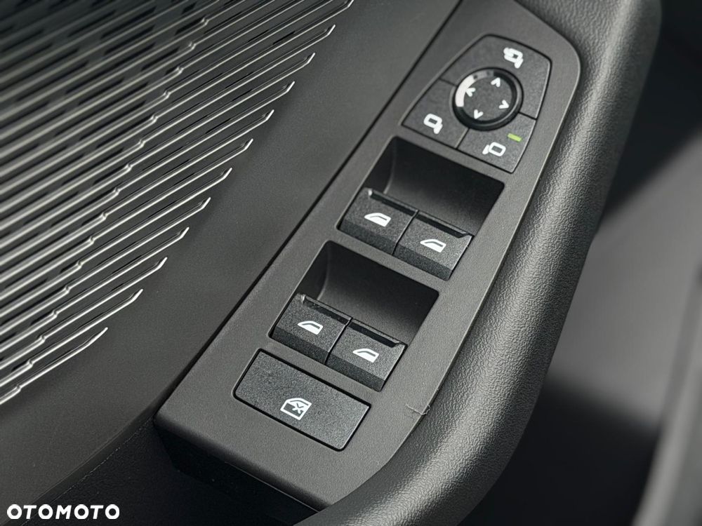 BMW Seria 1 - 25
