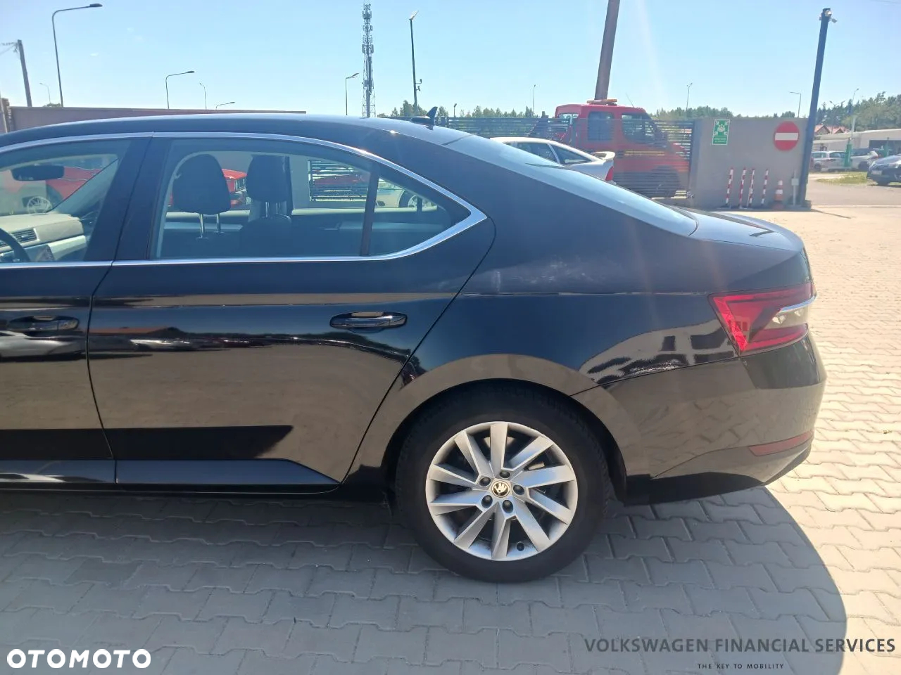 Skoda Superb 2.0 TDI SCR Ambition DSG - 9