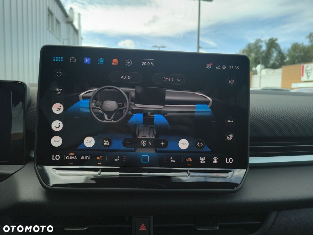 Volkswagen T-Roc - 12