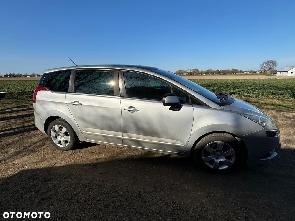 Peugeot 5008 1.6 HDi Premium - 11
