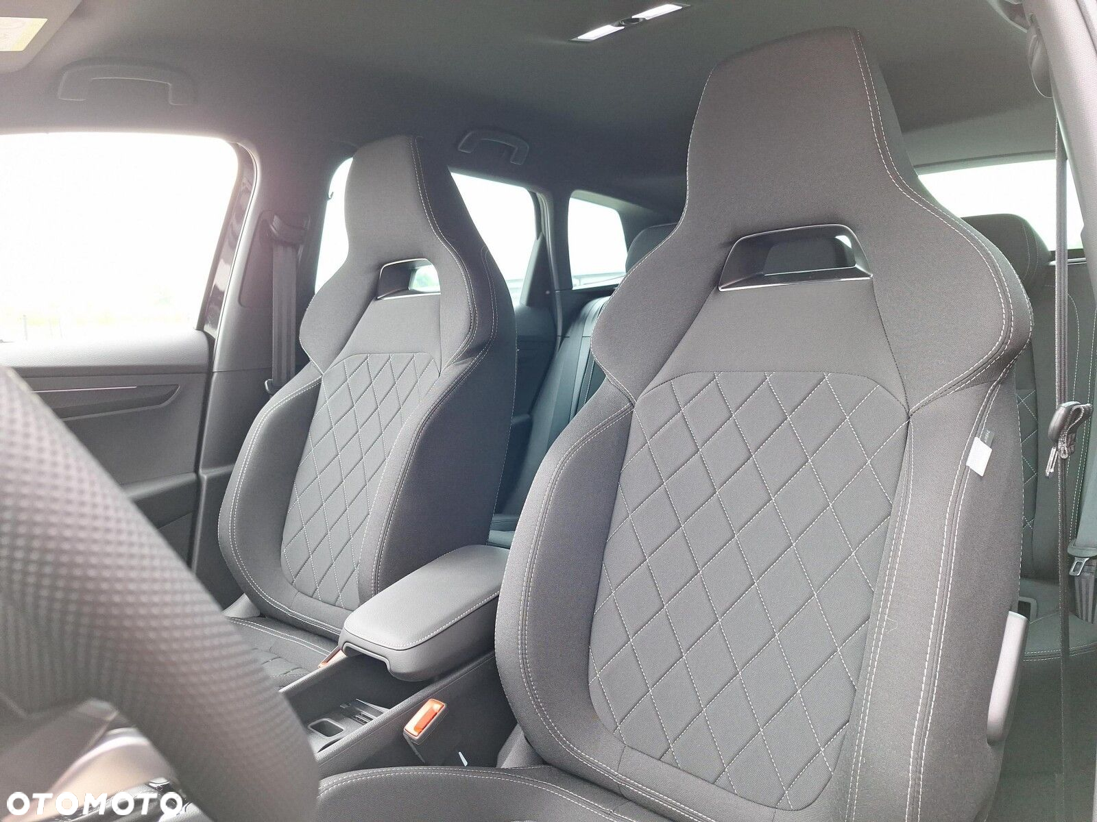 Skoda Karoq 1.5 TSI ACT Sportline DSG - 27