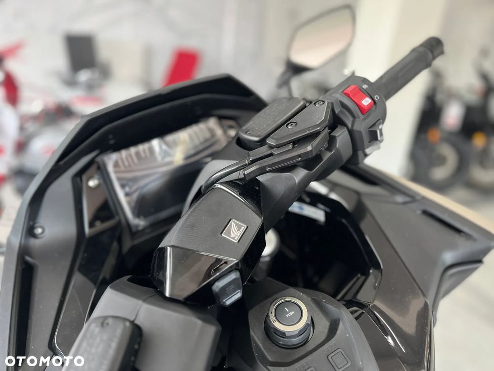 Honda NSS - 5