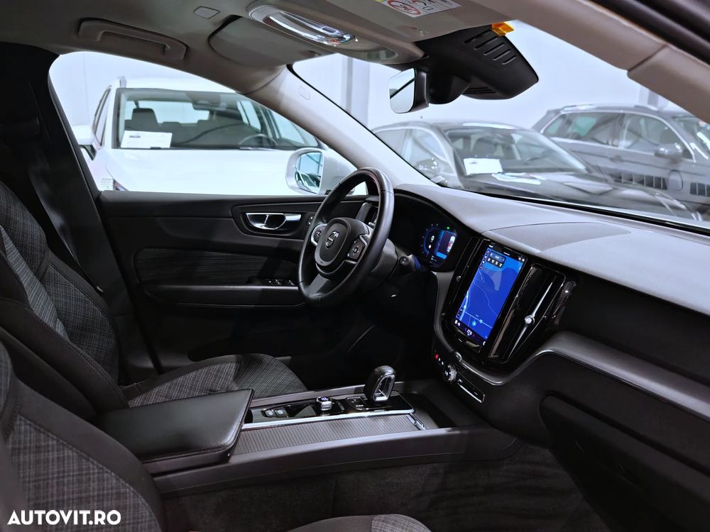 Volvo XC 60 B4 MHEV Momentum Pro - 7