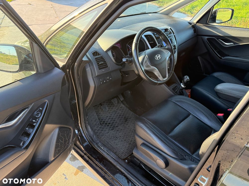 Hyundai ix20 - 16