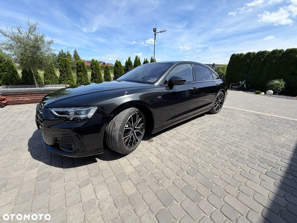 Audi A8 - 8