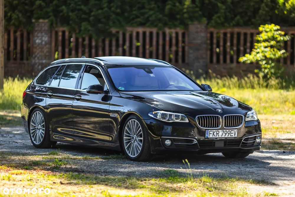 BMW Seria 5 530d xDrive Luxury Line - 7