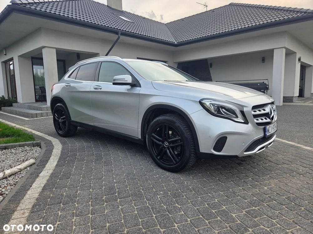 Mercedes-Benz GLA 220 d 4-Matic - 24