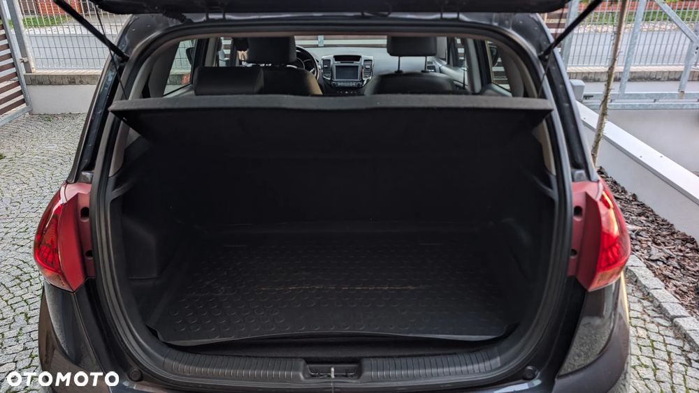 Kia Venga 1.6 Business Line - 10